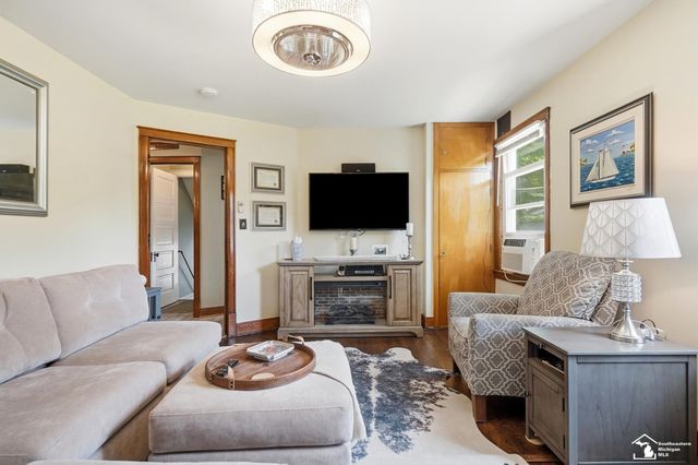 307 N Macomb Street, Monroe, MI 48162