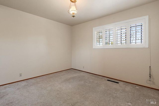 2560 Fraser Ct, Pinole, CA 94564