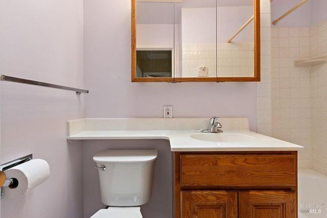 2560 Fraser Ct, Pinole, CA 94564