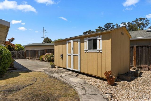 2560 Fraser Ct, Pinole, CA 94564