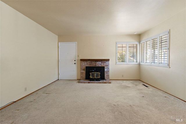 2560 Fraser Ct, Pinole, CA 94564