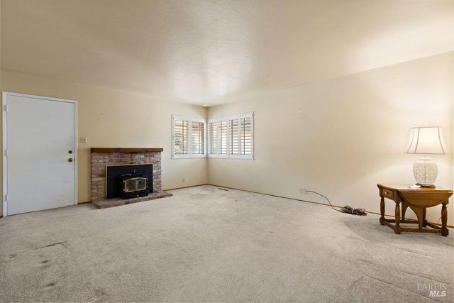 2560 Fraser Ct, Pinole, CA 94564