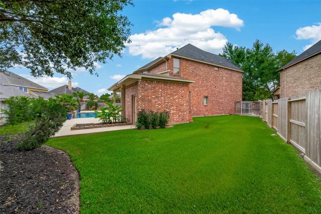 27411 Manor Falls Lane, Fulshear, TX 77441