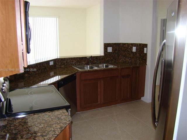 8651 NW 111th Ct ., Doral, FL 33178