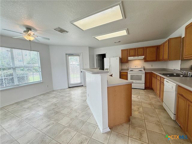 2051 Club Crossing, New Braunfels, TX 78130