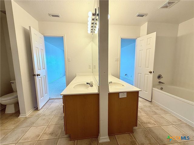 2051 Club Crossing, New Braunfels, TX 78130