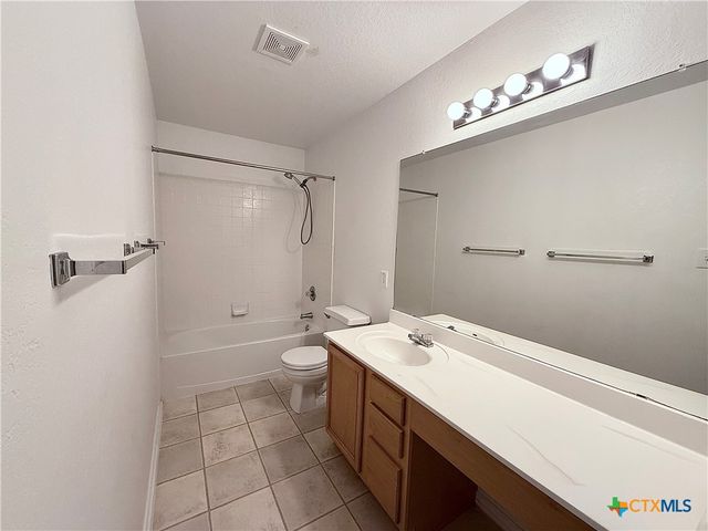 2051 Club Crossing, New Braunfels, TX 78130