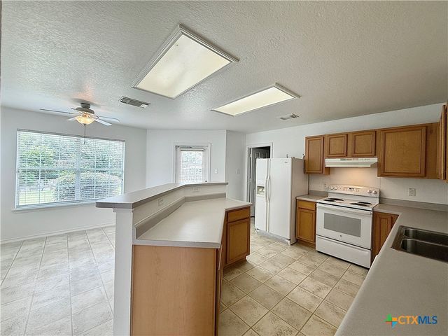 2051 Club Crossing, New Braunfels, TX 78130