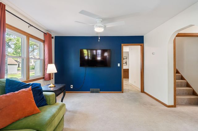 902 11th Avenue SW, Austin, MN 55912