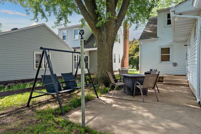 902 11th Avenue SW, Austin, MN 55912