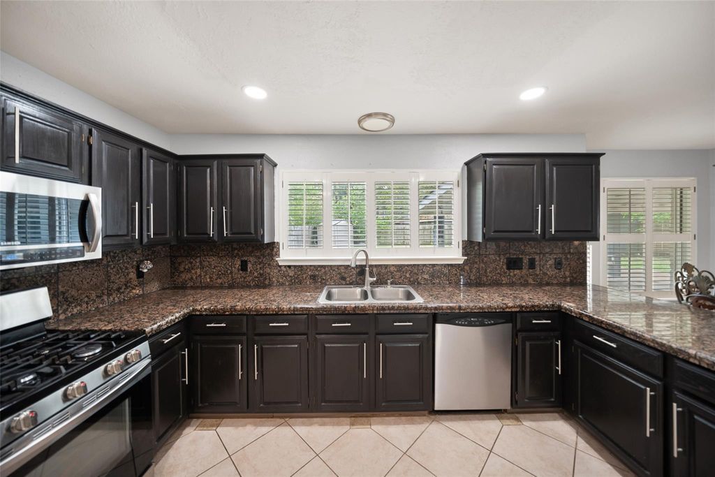 13419 Blackbird Drive, Cypress, TX 77429