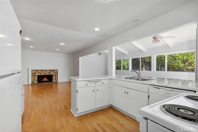 1851 Roanoke, Tustin, CA 92780