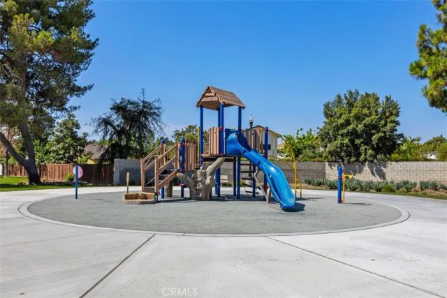 1851 Roanoke, Tustin, CA 92780