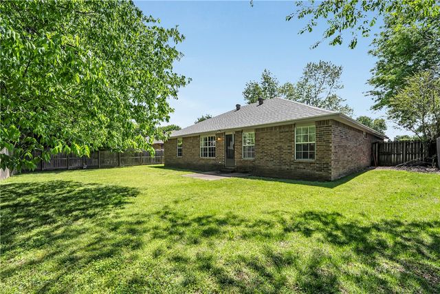 1698 Heritage Drive, Springdale, AR 72762
