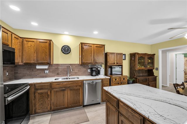 1698 Heritage Drive, Springdale, AR 72762