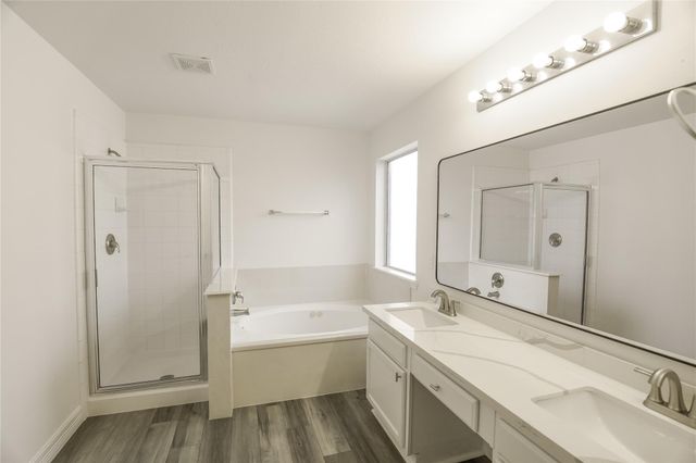 4011 Hawthorne Glen Court, Fresno, TX 77545