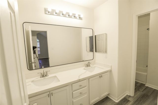 4011 Hawthorne Glen Court, Fresno, TX 77545