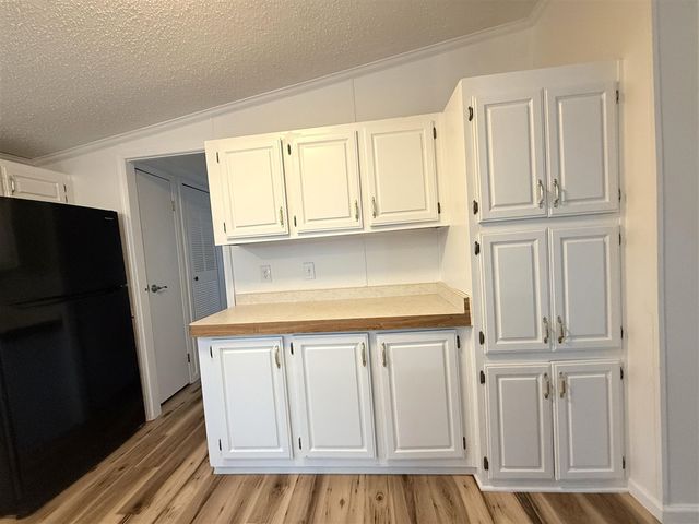 17250 Apache Trail, Howard City, MI 49329