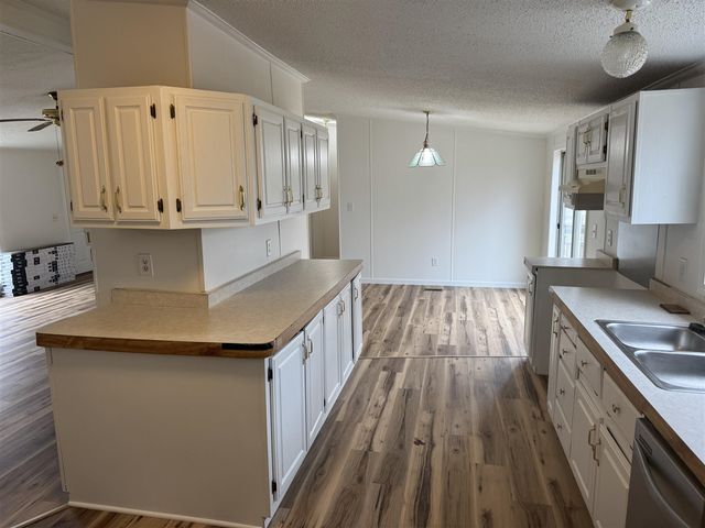 17250 Apache Trail, Howard City, MI 49329