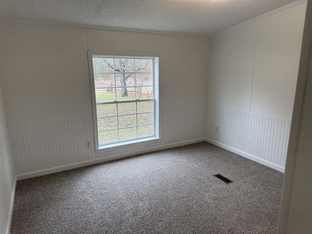 17250 Apache Trail, Howard City, MI 49329