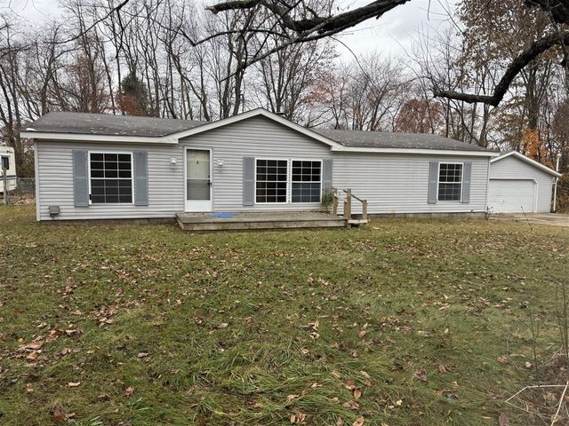 17250 Apache Trail, Howard City, MI 49329