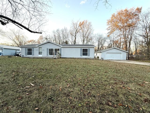 17250 Apache Trail, Howard City, MI 49329
