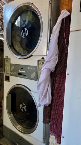 4222 W 16th Ave, Hialeah, FL 33012