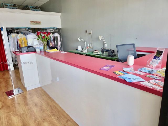 4222 W 16th Ave, Hialeah, FL 33012