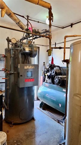 4222 W 16th Ave, Hialeah, FL 33012