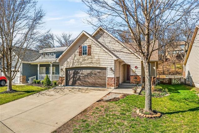 11054 Whispering Lane, Kansas City, KS 66109