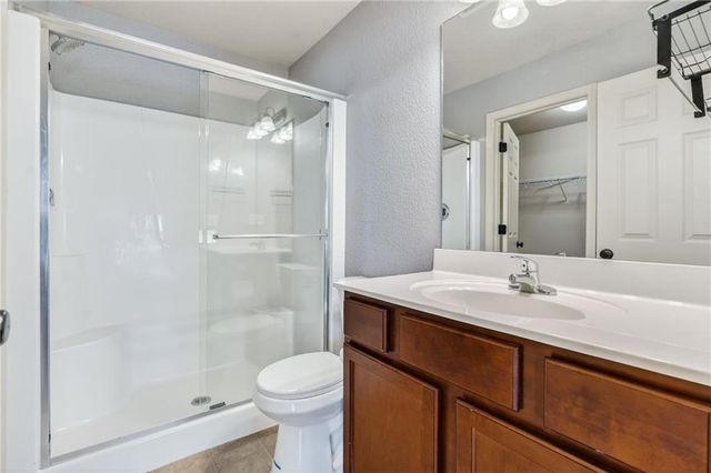 11054 Whispering Lane, Kansas City, KS 66109