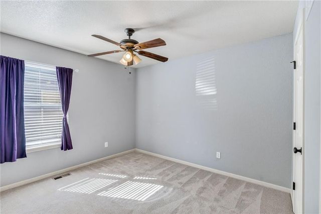 11054 Whispering Lane, Kansas City, KS 66109