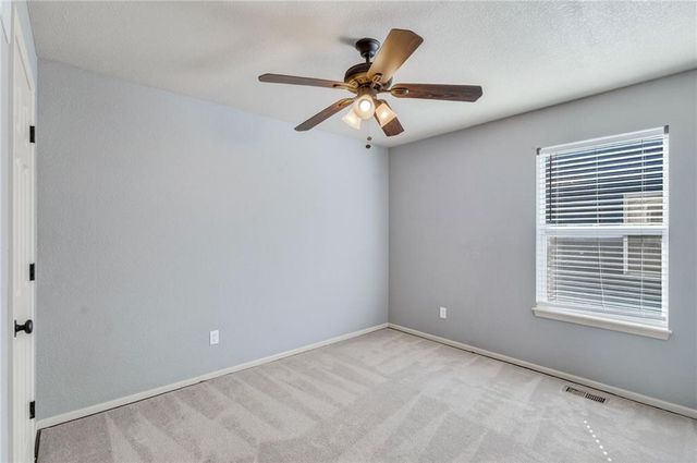 11054 Whispering Lane, Kansas City, KS 66109