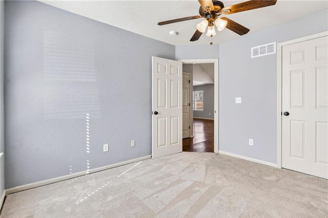 11054 Whispering Lane, Kansas City, KS 66109