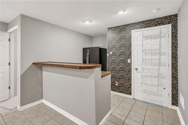 11054 Whispering Lane, Kansas City, KS 66109