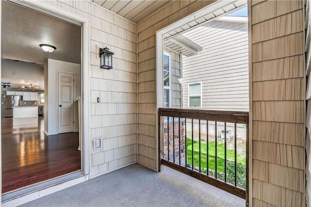 11054 Whispering Lane, Kansas City, KS 66109