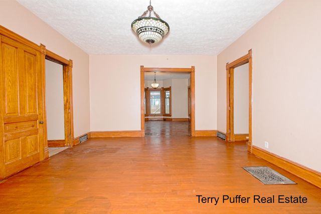 528 S Jefferson Street, Hastings, MI 49058