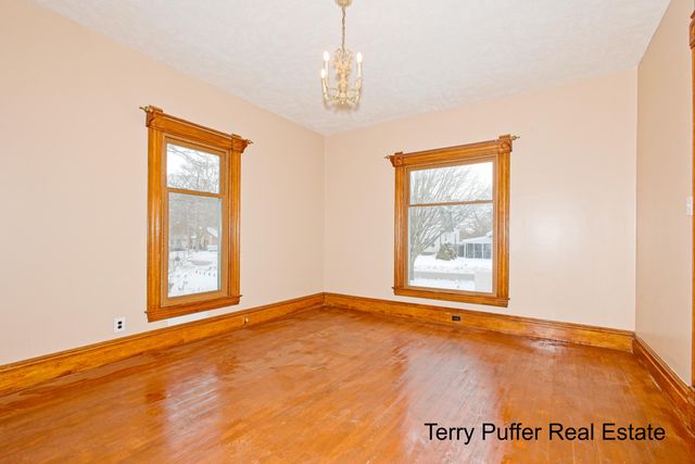 528 S Jefferson Street, Hastings, MI 49058