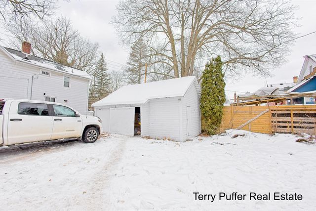 528 S Jefferson Street, Hastings, MI 49058