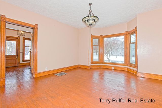 528 S Jefferson Street, Hastings, MI 49058