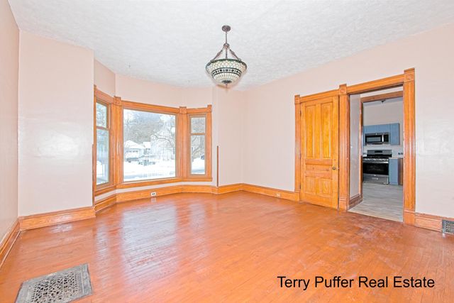 528 S Jefferson Street, Hastings, MI 49058