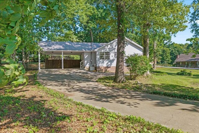 2613 Kenwood Drive, Athens, TN 37303