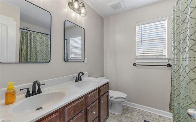 101 Derby DR, Moyock, NC 27958