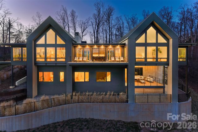 86 Rambling Ridge Road, Asheville, NC 28804