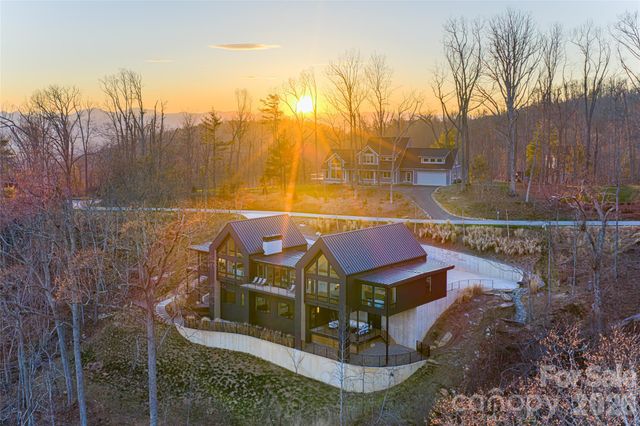 86 Rambling Ridge Road, Asheville, NC 28804