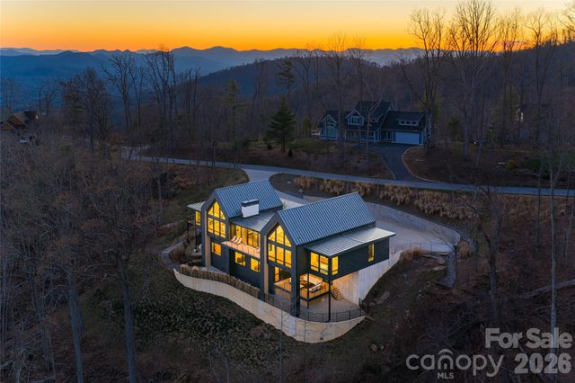 86 Rambling Ridge Road, Asheville, NC 28804