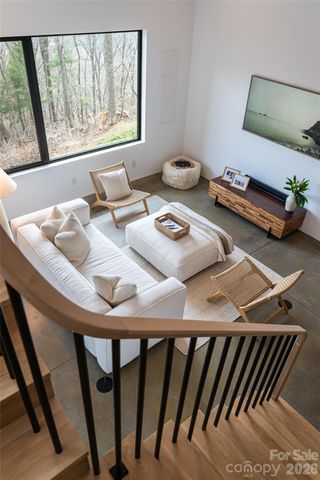 86 Rambling Ridge Road, Asheville, NC 28804
