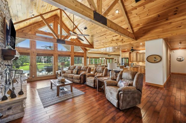 225 Mcgregor Drive, Brookeland, TX 75931