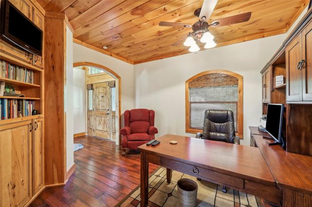 225 Mcgregor Drive, Brookeland, TX 75931