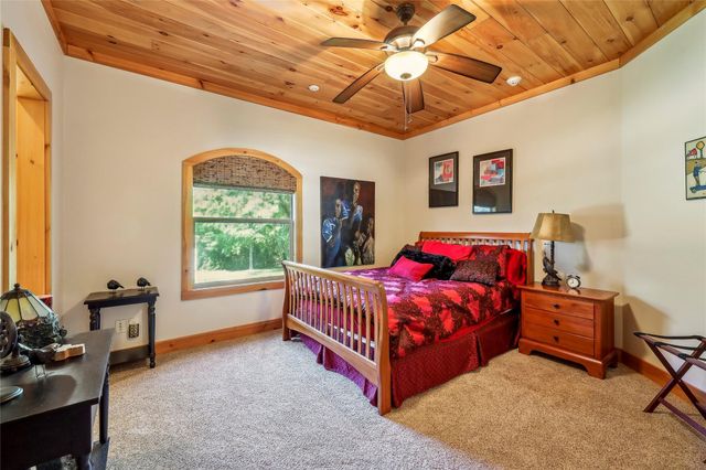 225 Mcgregor Drive, Brookeland, TX 75931